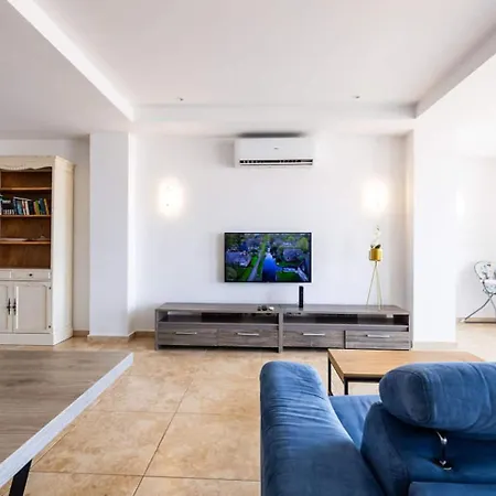 Spacious Panoramicview By Homely *